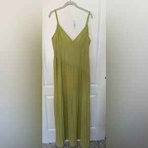 NWT PrettyLittleThing Green Dress